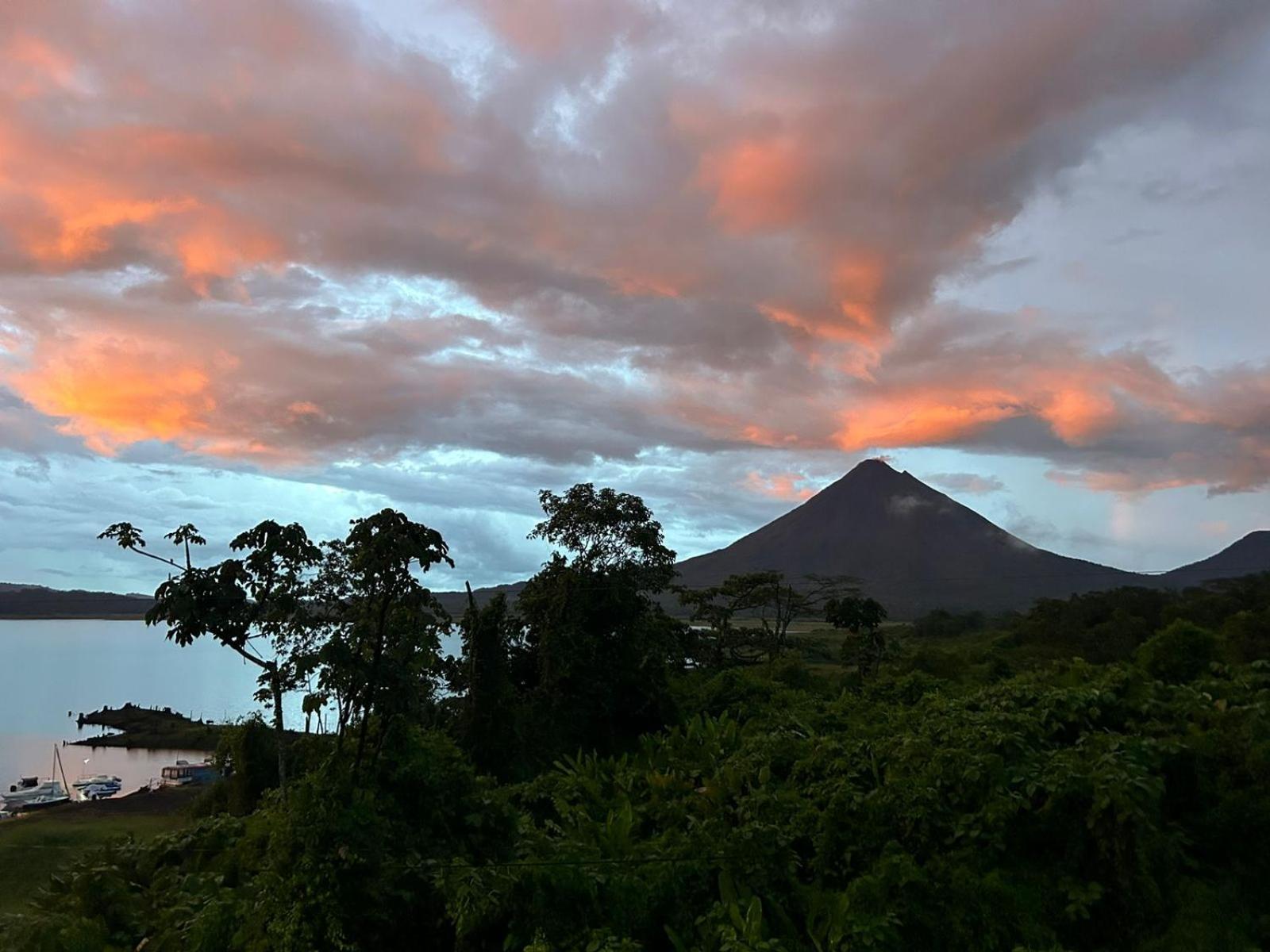 Villas Paradise Arenal Volcano Lake View El Castillo Екстер'єр фото